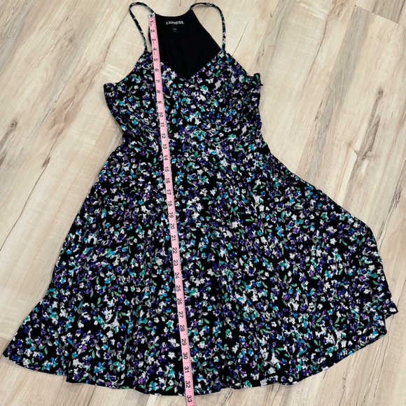 Express NWOT Fit/Flare Spaghetti Strap Black Floral Print Lined Dress (Size 2) - Picture 4 of 7